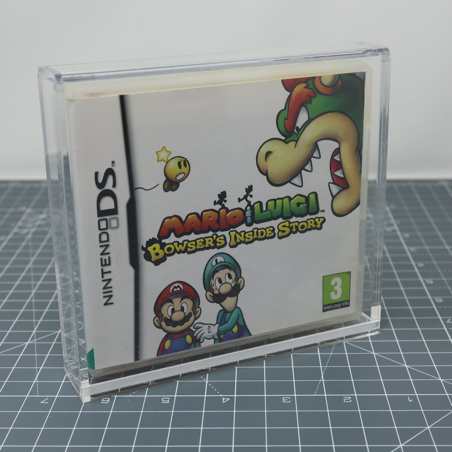 Nintendo DS Game - Display Capsule