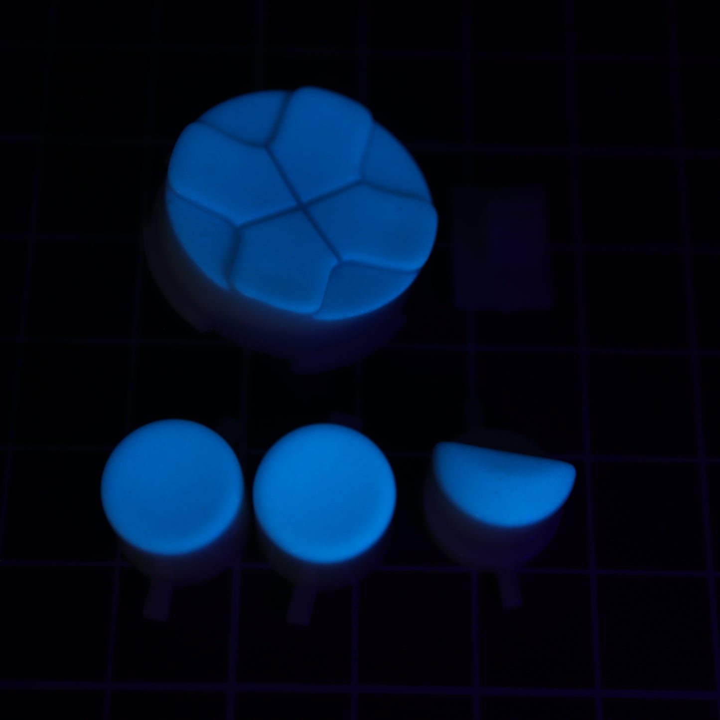 Sega Game Gear - Custom Button - GITD Blue