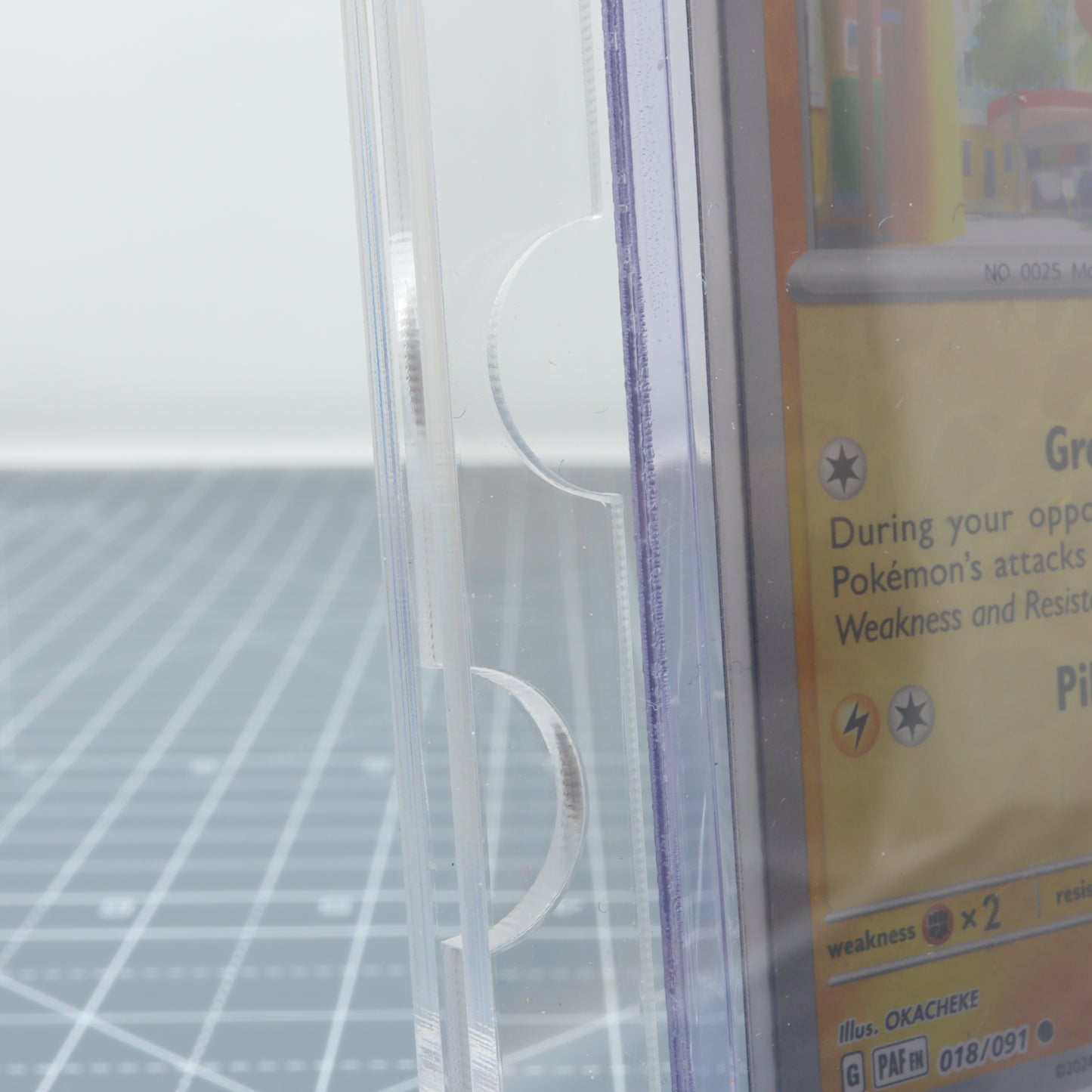 Single TCG Premium Top Loader Card Magnetic Display Case