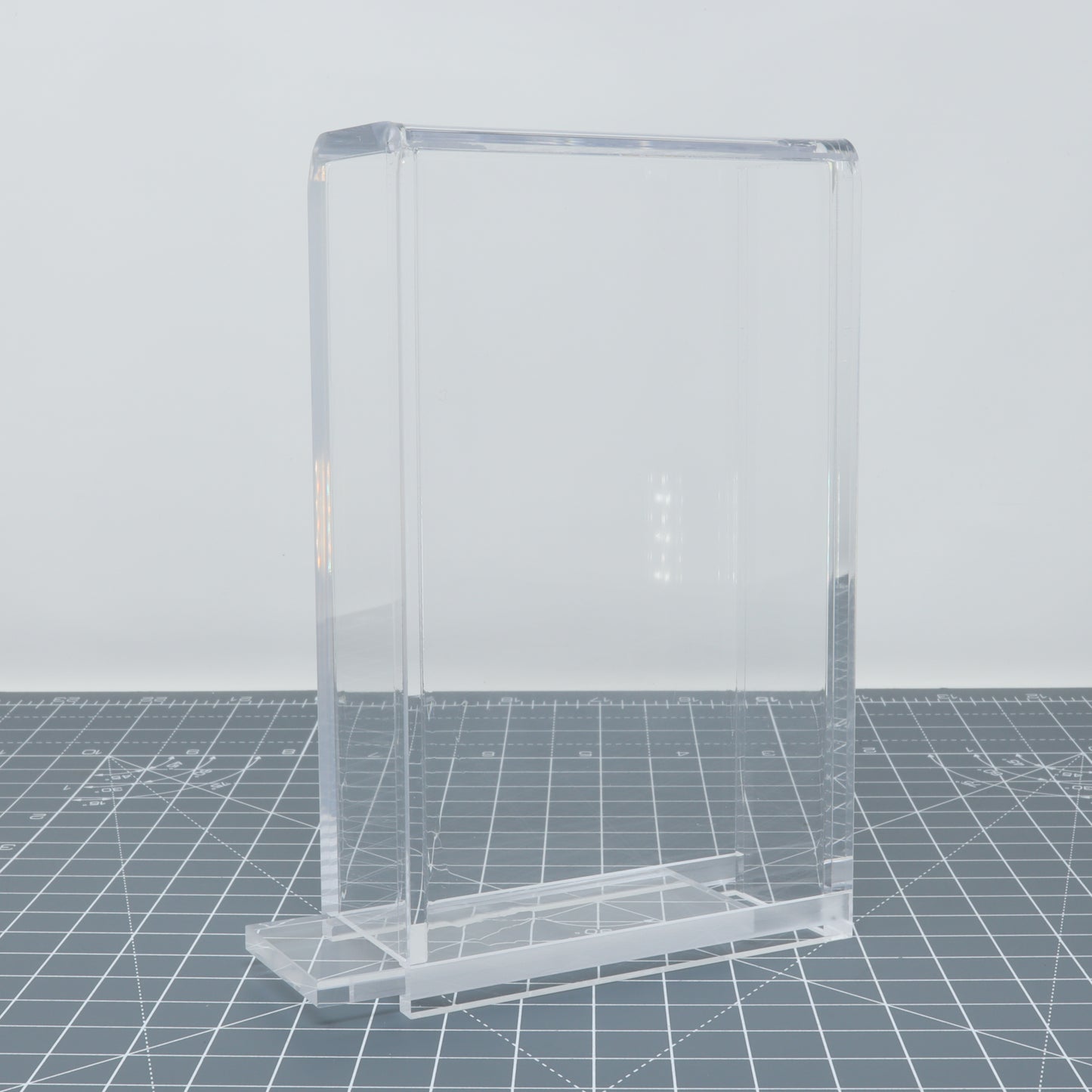 Clear acrylic display box, perfect for Game Boy Light - Display Capsule display.