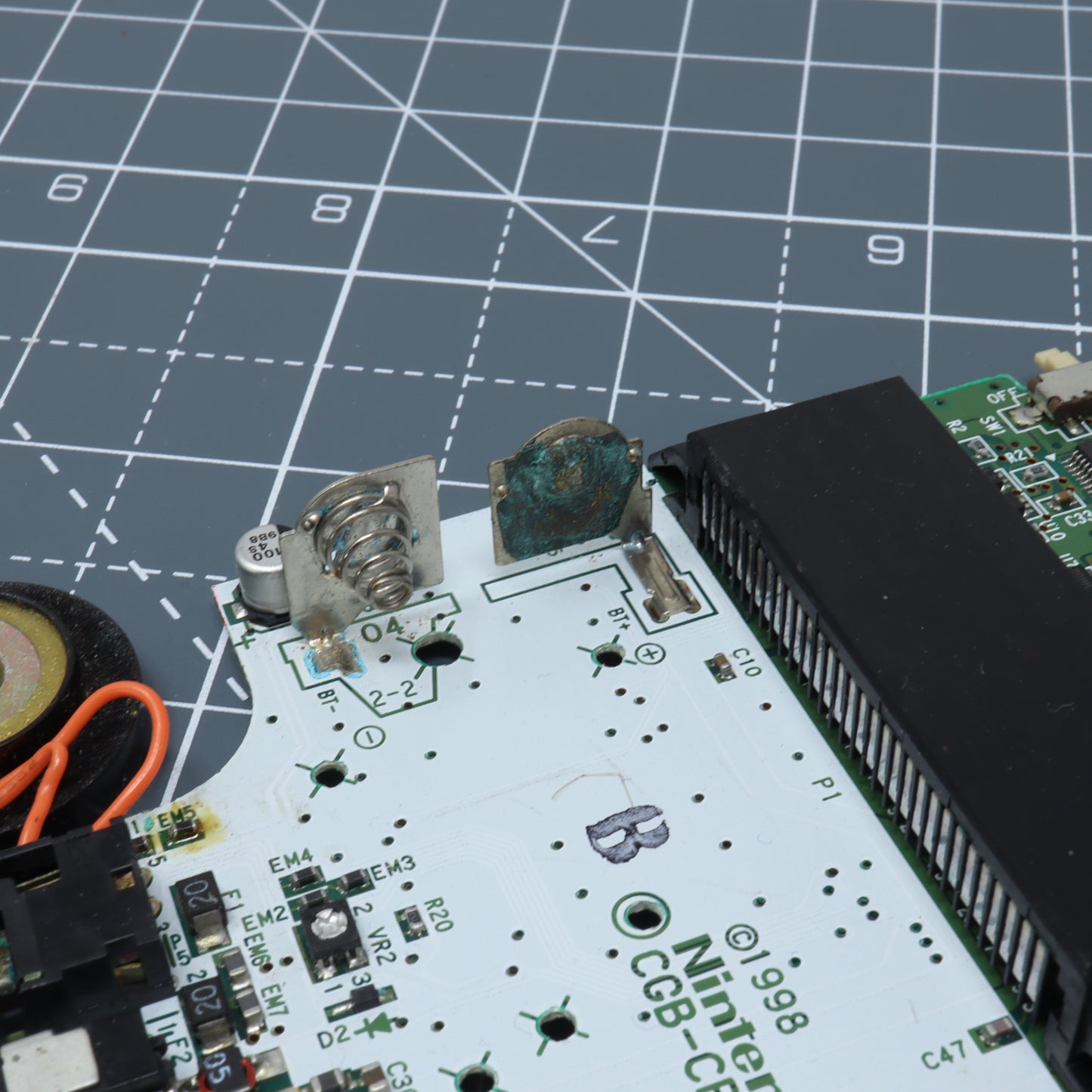 Game Boy Color - Parts - Battery Contacts