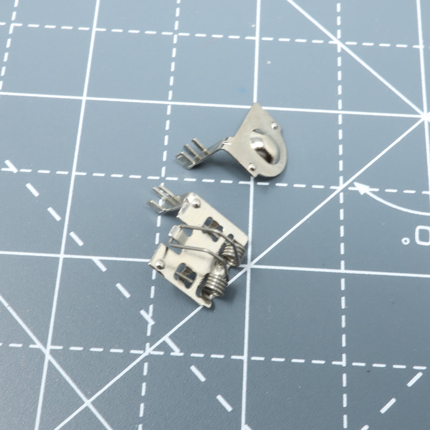 Game Boy Advance - Parts - Battery Contacts