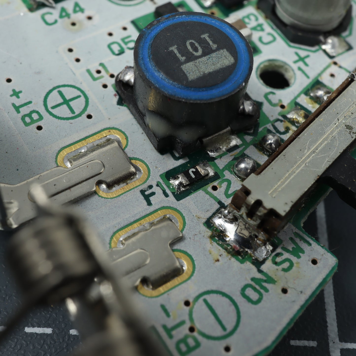 Game Boy Advance - Parts - Fuses