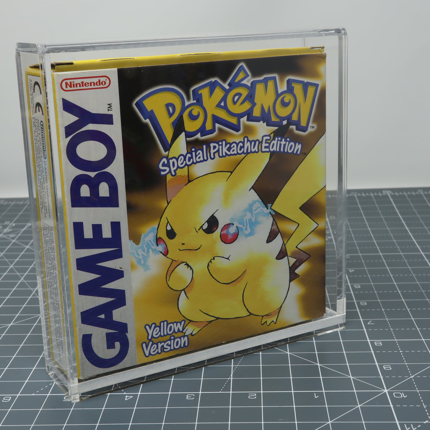 Game Boy Boxed Game - Display Capsule