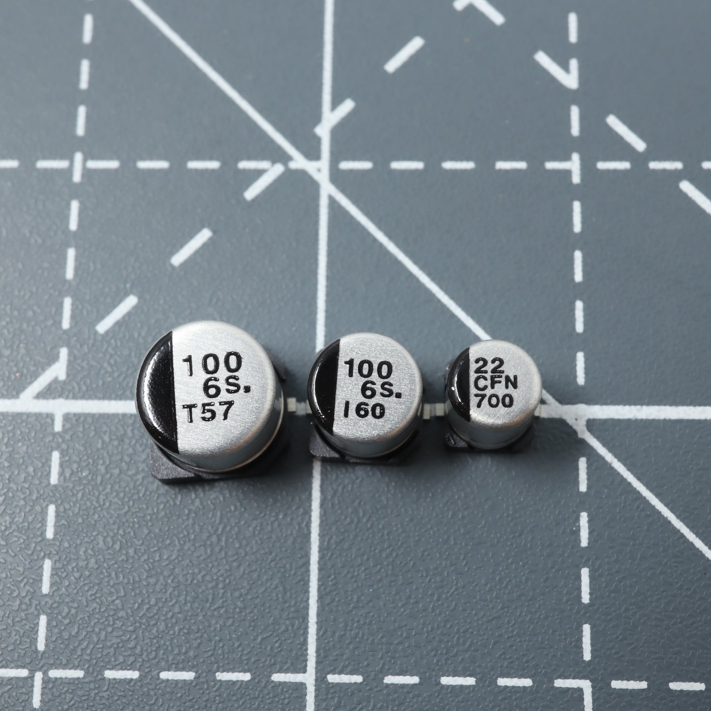 Game Boy Color - Parts - Capacitors