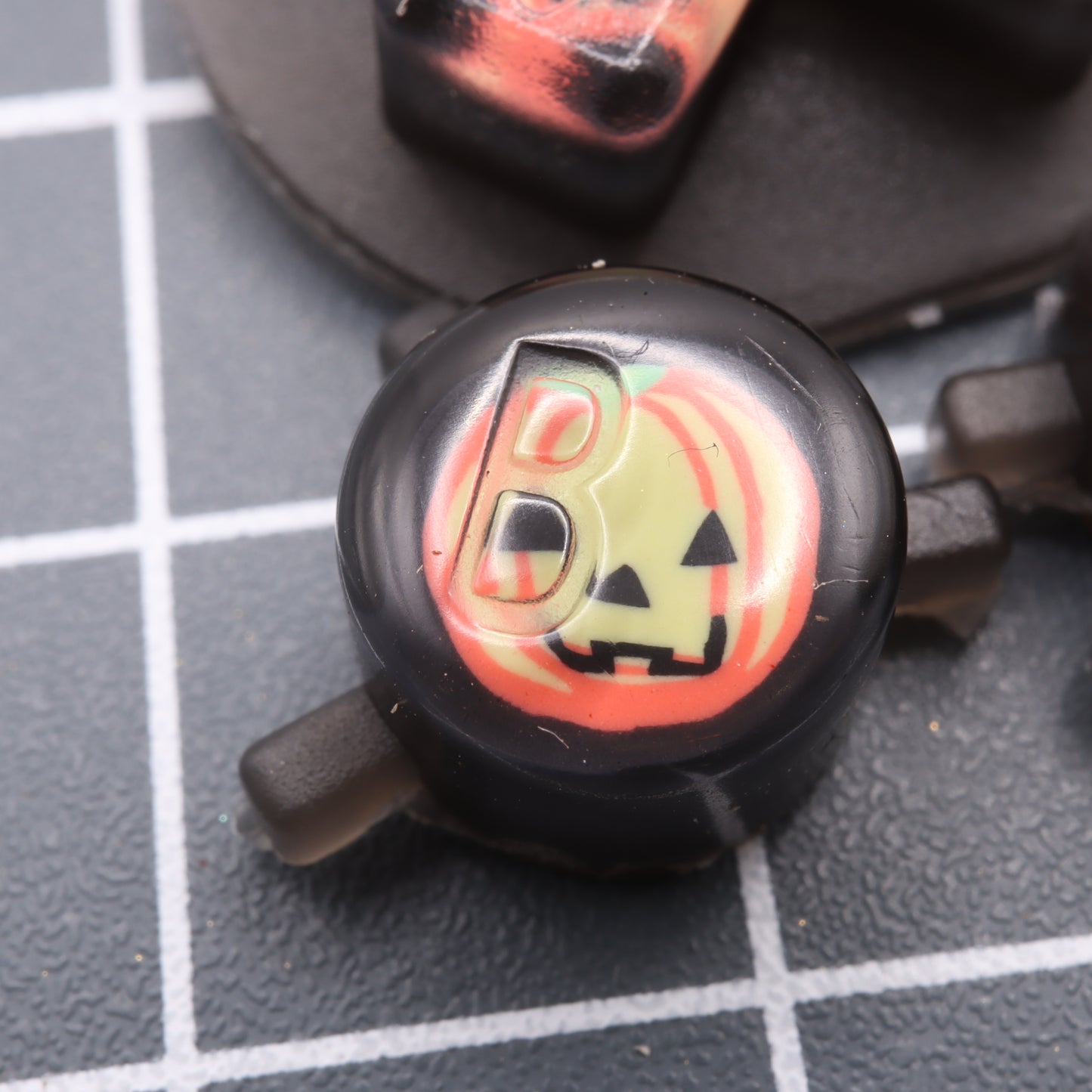 Game Boy Color - Custom Button - Jack o'Lantern – Labfifteenco