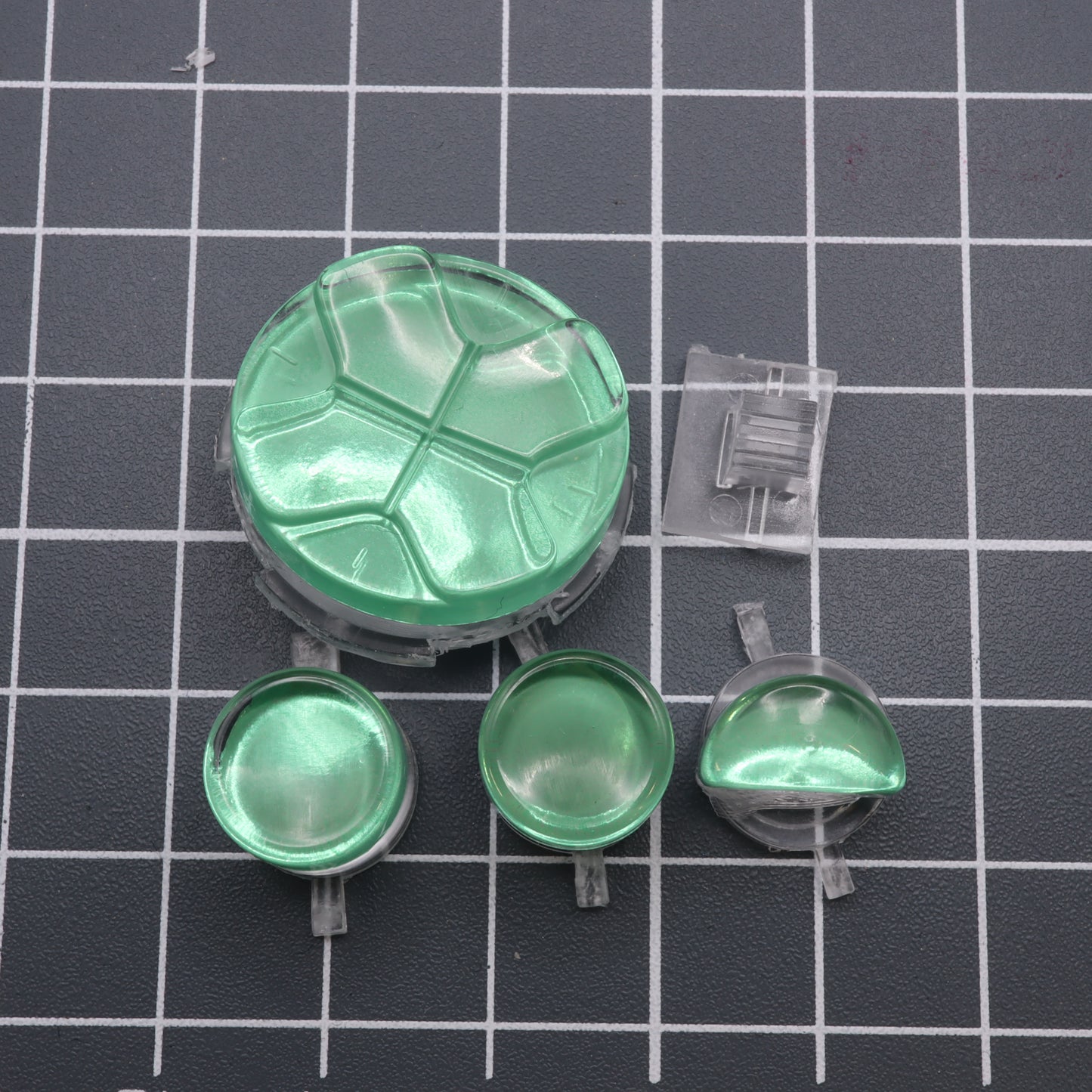 Sega Game Gear - Custom Button - Chrome Green