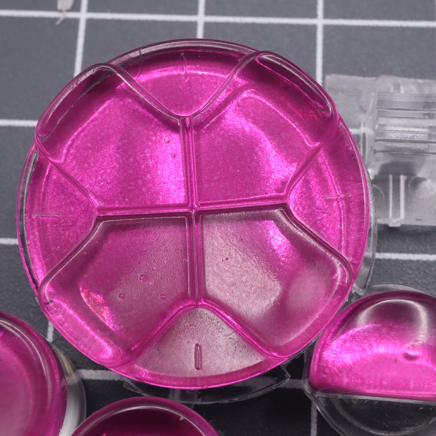 Sega Game Gear - Custom Button - Chrome Pink