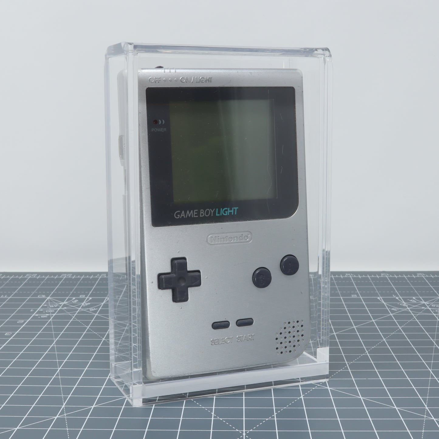 Game Boy Light - Display Capsule