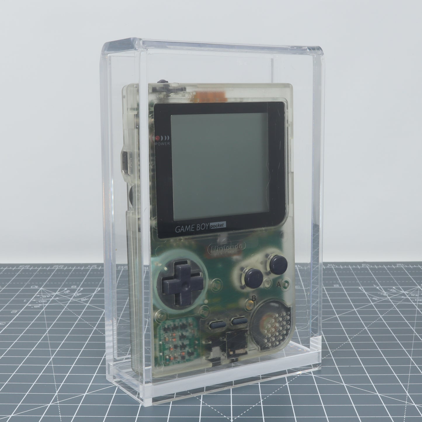 Game Boy Pocket - Display Capsule