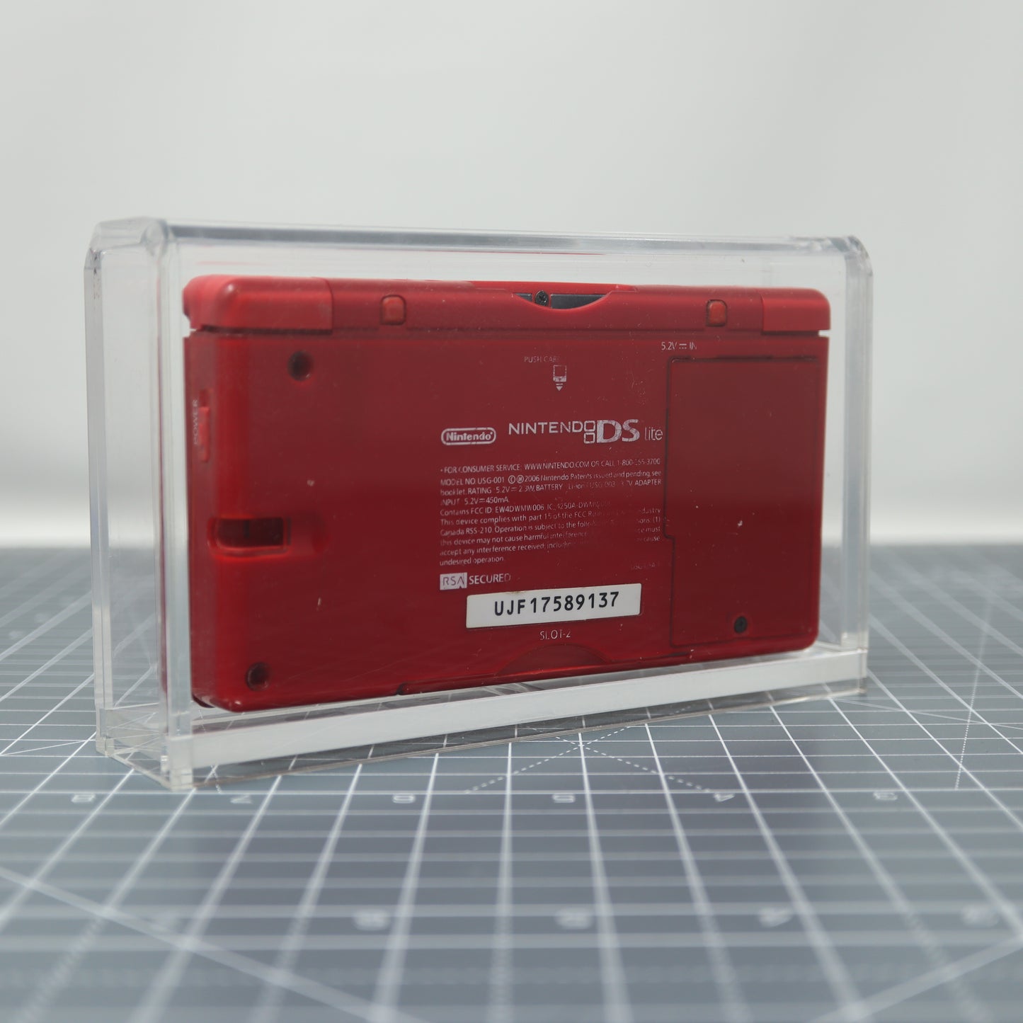 Nintendo DS Lite- Display Capsule