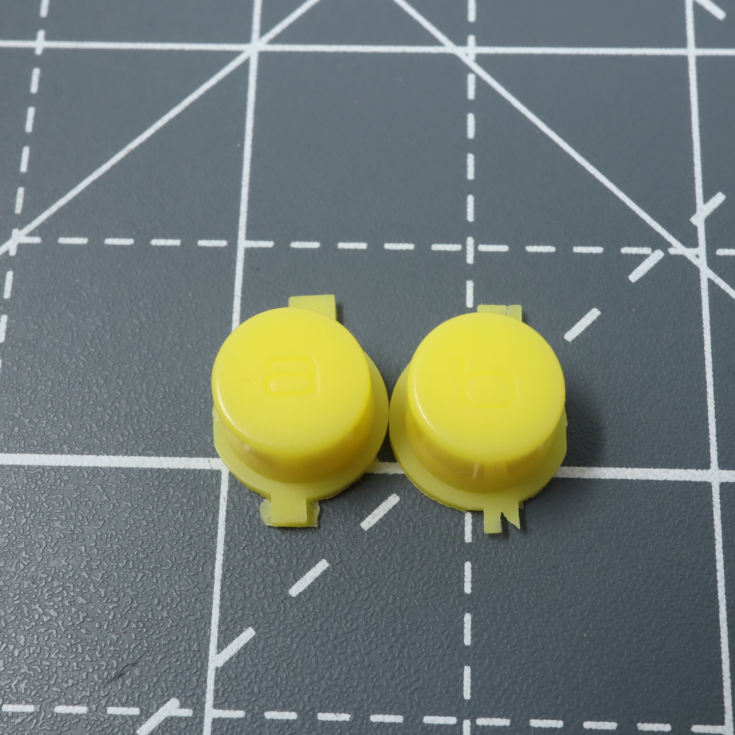 Game Boy Micro - Custom Buttons - Pastel Yellow